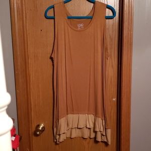 Logo by lori goldstein tank